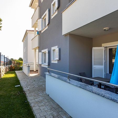 Apartments Crnekovic Tomislava 8A Baška Eksteriør billede
