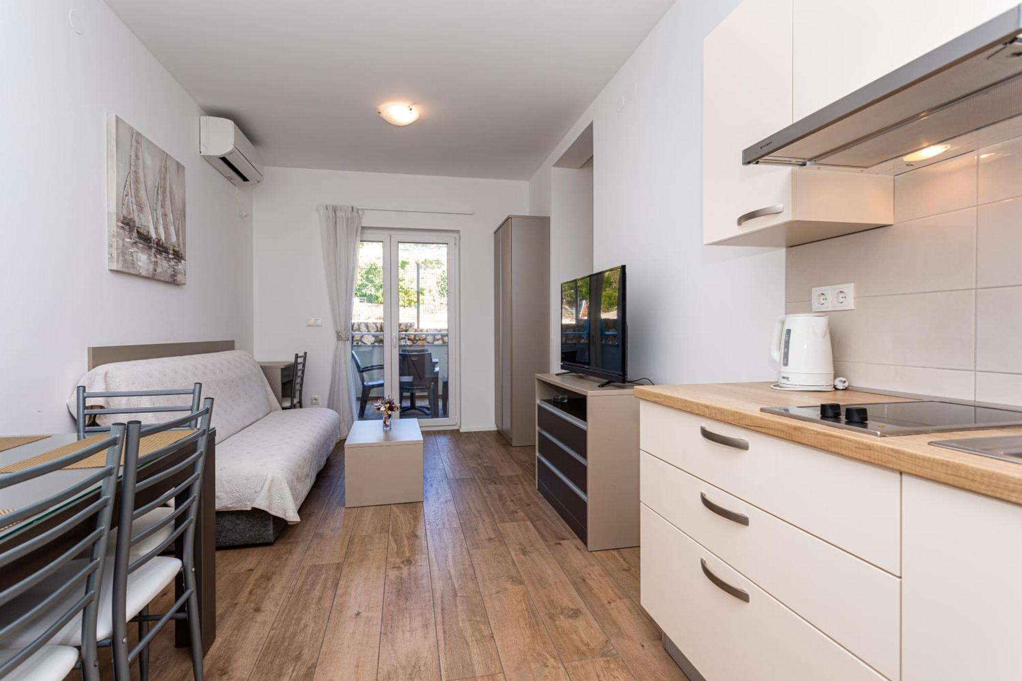 Apartments Crnekovic Tomislava 8A Baška Eksteriør billede