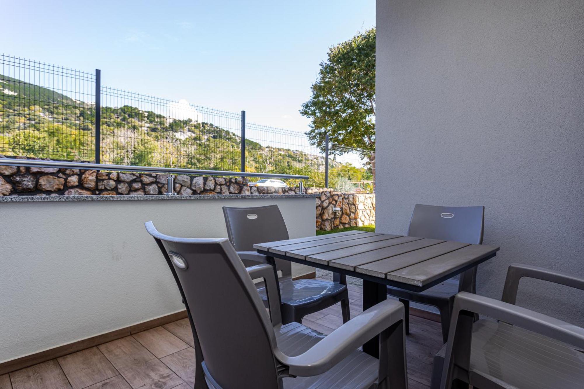 Apartments Crnekovic Tomislava 8A Baška Eksteriør billede