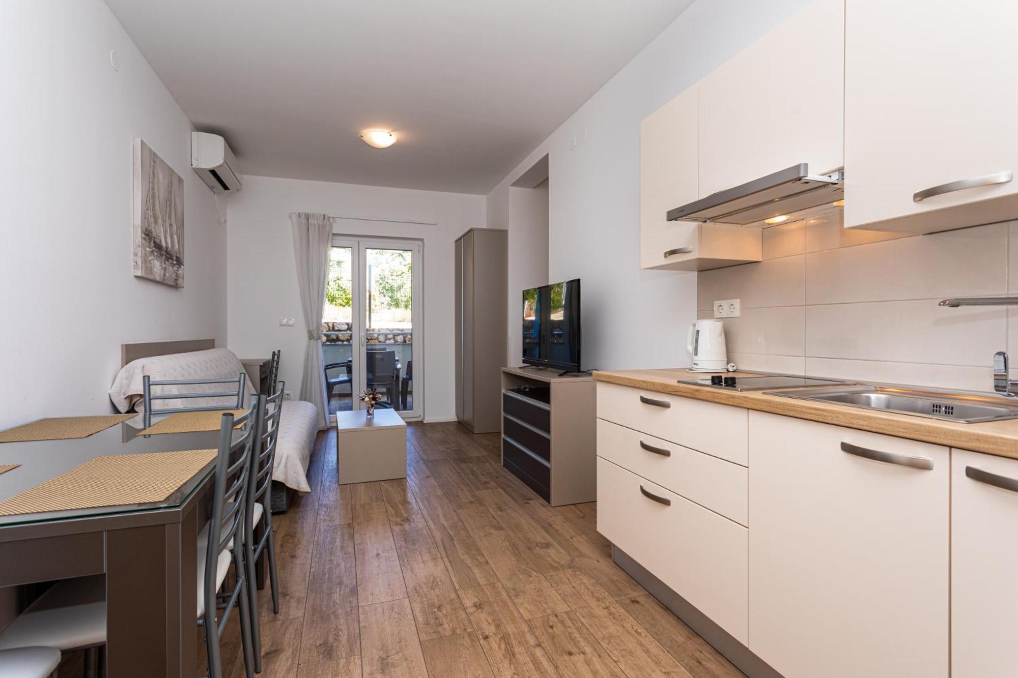 Apartments Crnekovic Tomislava 8A Baška Eksteriør billede